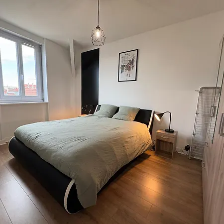 Paisible Hyper Centre アパート